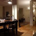 Suite Inn 住宿加早餐酒店 萨莱诺